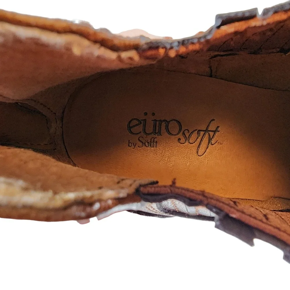 Sofft Eurosoft Ankle Booties sz 6.5M Women Brown Chelsea Adalene Western‎ Cowboy